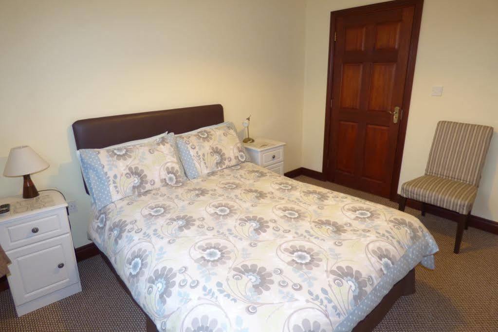 Ken-Mar House Bed And Breakfast Ballymoney Exterior photo